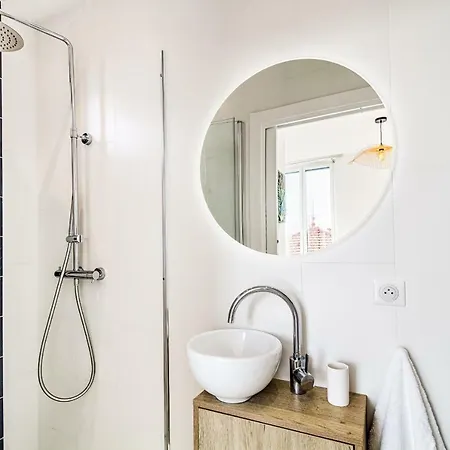 New ! Sea View Near A Design Ac Apartment *